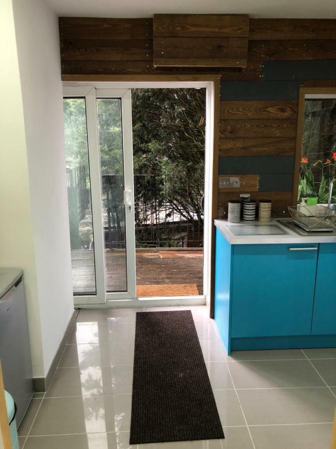 Treetops Flat2 Hall Green B28 Бирмингем Экстерьер фото