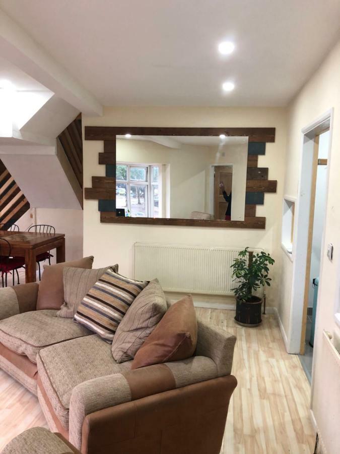 Treetops Flat2 Hall Green B28 Бирмингем Экстерьер фото